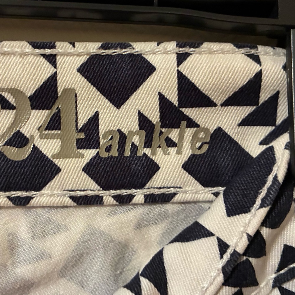 J. Crew Toothpick Ankle Skinny Jeans Navy Cream Geometric Aztec Preppy Money 24 - Picture 7 of 8